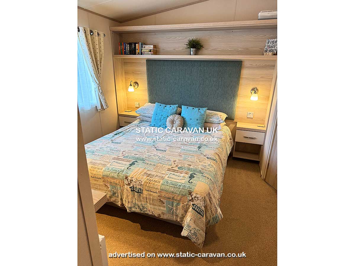 Caravan for hire 22 Seabreeze at Shorefield Country Park, Milford on Sea, Hampshire