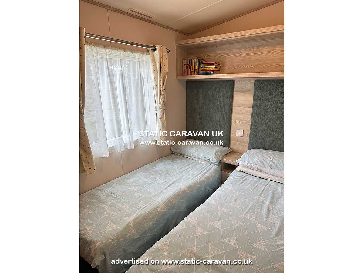 Caravan for hire 22 Seabreeze at Shorefield Country Park, Milford on Sea, Hampshire
