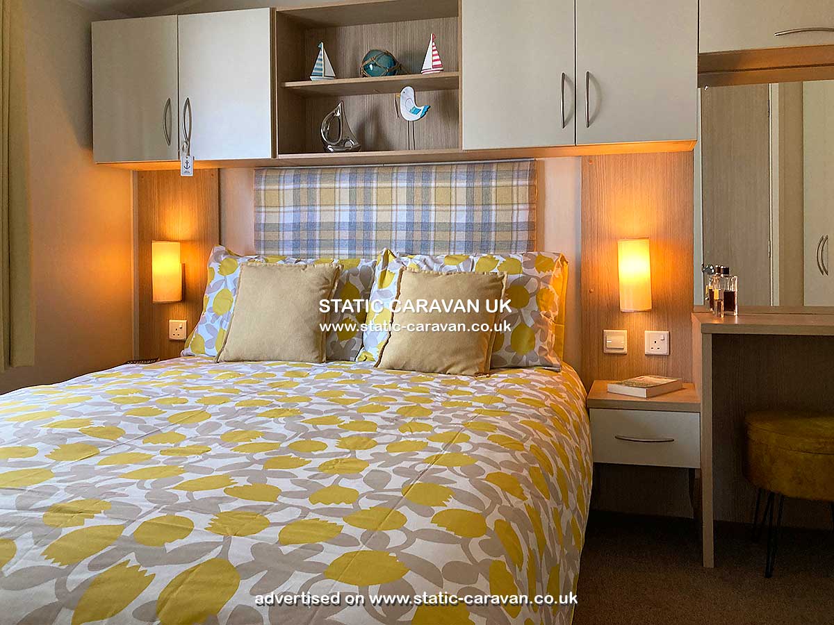 Caravan for hire 6 Redshank at Pinewoods, Wells-next-the-sea, Norfolk