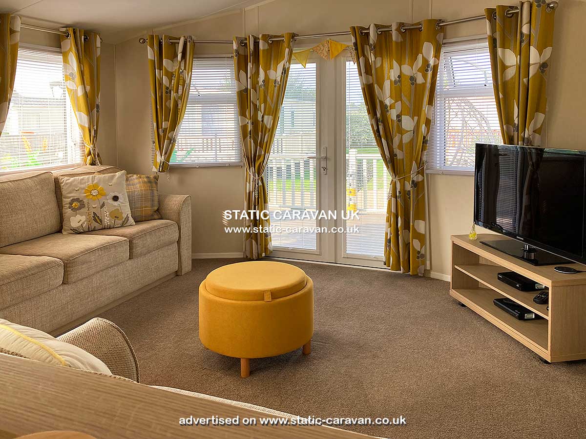 Caravan for hire 6 Redshank at Pinewoods, Wells-next-the-sea, Norfolk