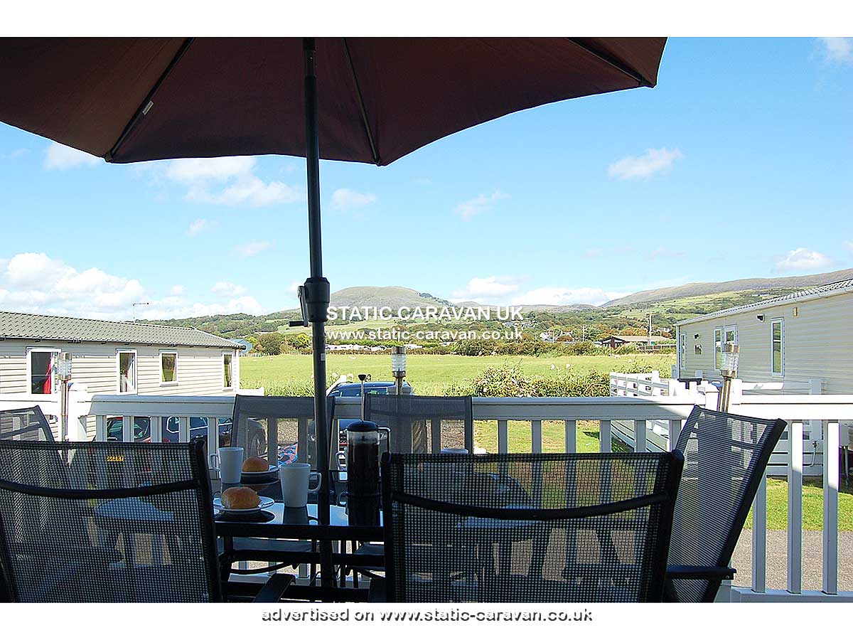 Caravan for hire Morannedd Lodge at Barmouth Bay, Tal-y-bont, Gwynedd, West Wales