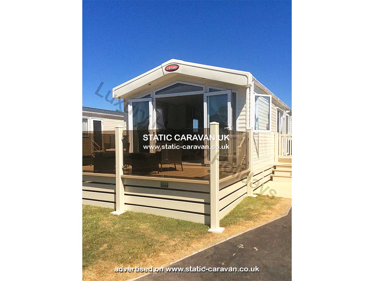 Caravan holiday rental 30 Merlin Point at Tattershall Lakes, Lincolnshire