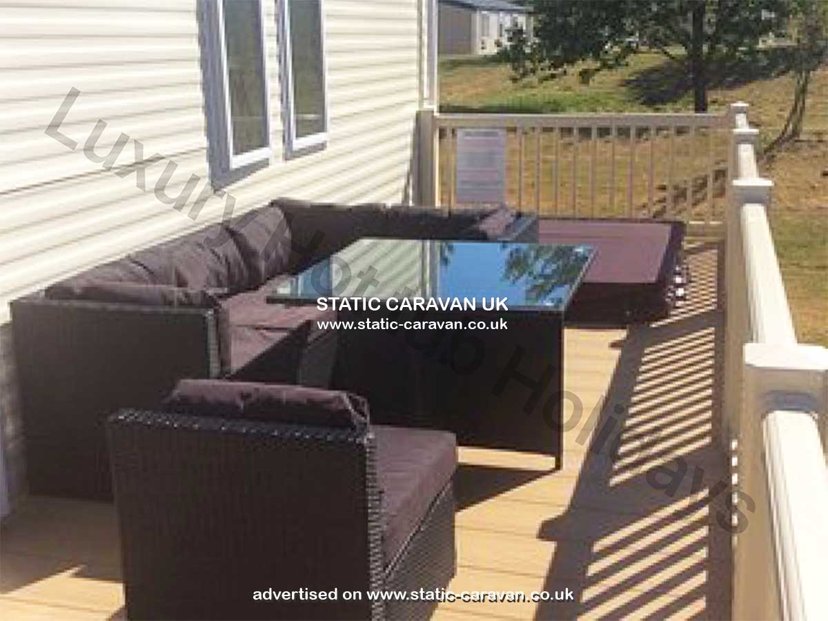 Caravan for hire 30 Merlin Point at Tattershall Lakes, Lincolnshire