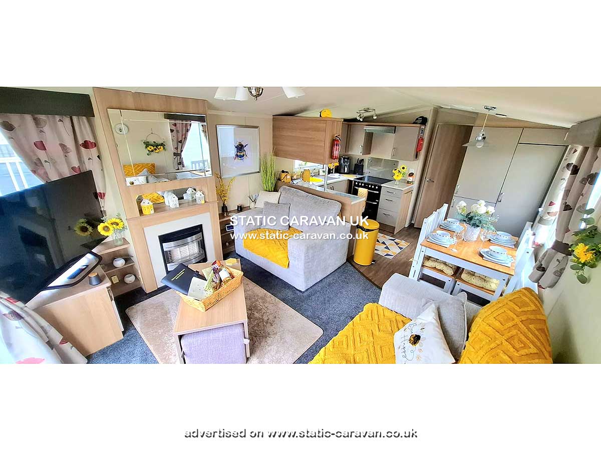 Caravan holiday rental The Humble Bee at Cleethorpes Beach (formerly Thorpe Park), Lincolnshire