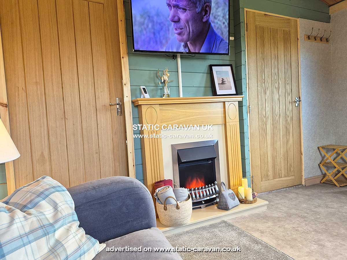 Caravan holiday rental Moorhen Lodge at Lincoln Lane Lakes, Middle Rasen, Lincolnshire