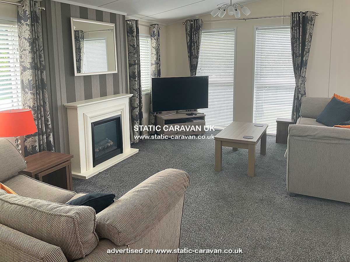 Caravan for hire Chewton Meadow at Hoburne Naish, New Milton, Hampshire