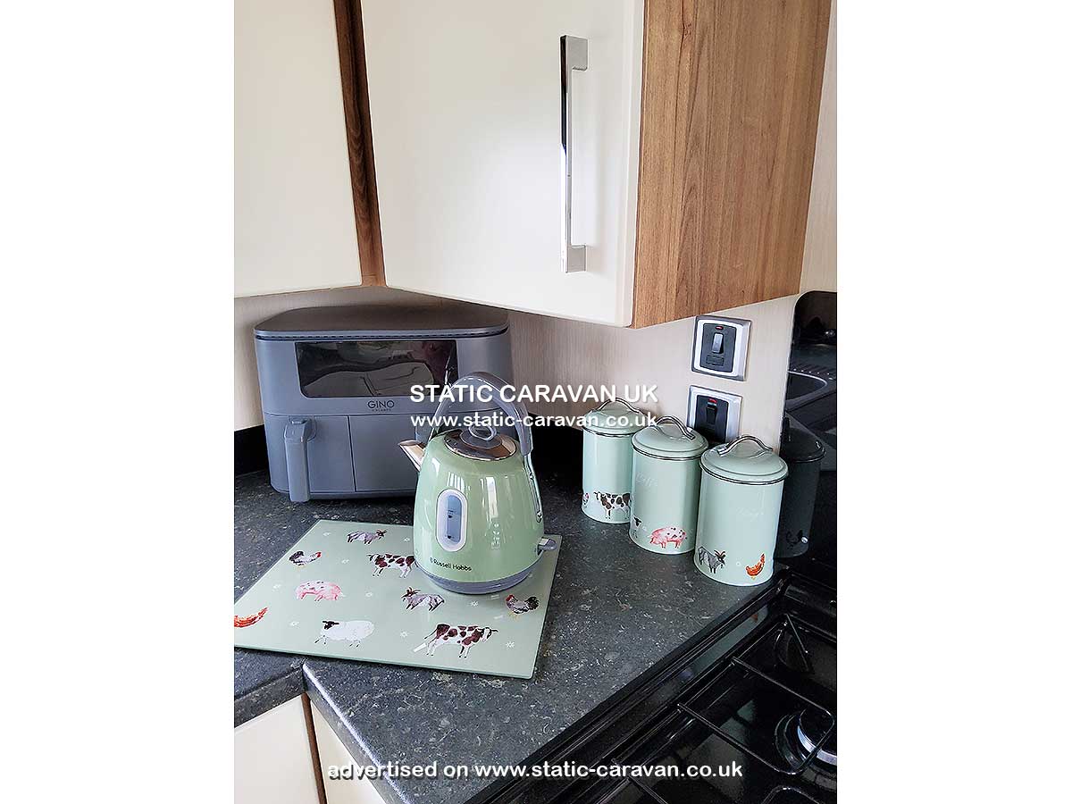 Caravan for hire Padstow 16 at Liskey Hill, Perranporth, Cornwall