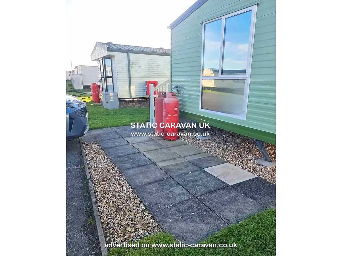 Caravan holiday rental Golden Beaches at Golden Anchor, Chapel St Leonards, Skegness, Lincolnshire
