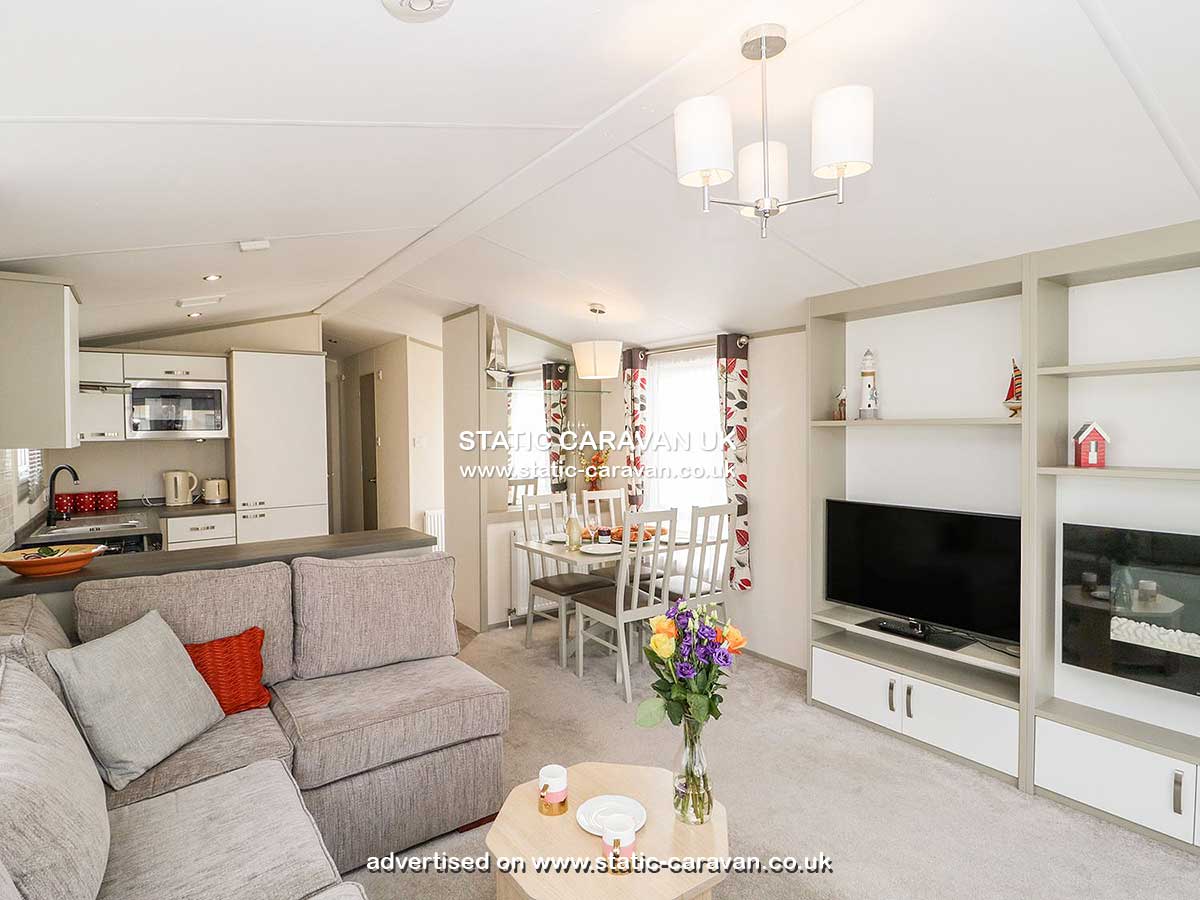 Caravan for hire D18 at Shorefield Country Park, Milford on Sea, Hampshire